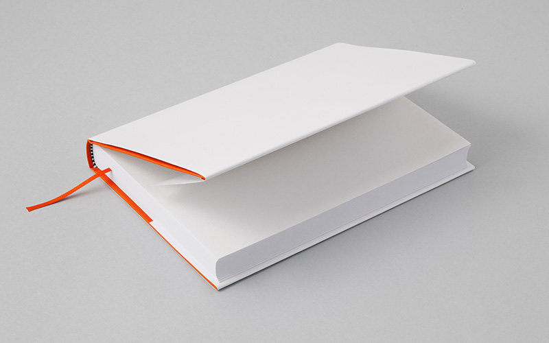 Foto av en hardcover bok